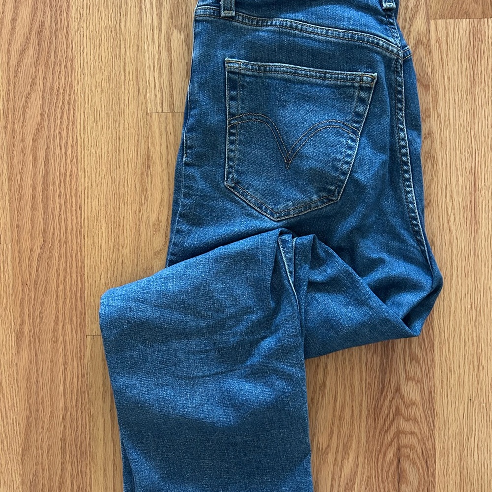 Levi's Women's Straight Leg Blue Jeans